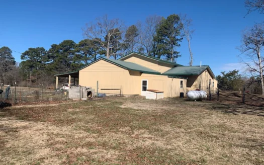 Country Home & Acreage With 30,000 Sq Ft Of Bldgs