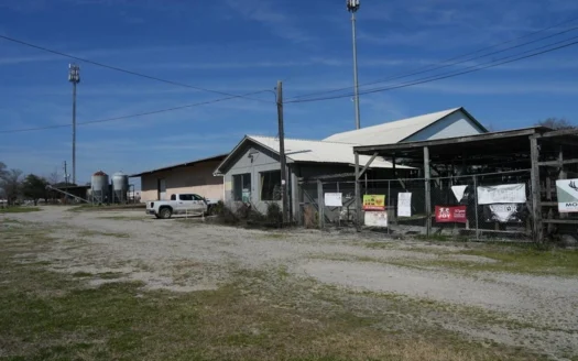 Commercial Building 1.37 Acres Waynesboro, MS
