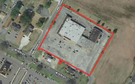 Prime 4.5 Acre Commercial Space in Washington, NC