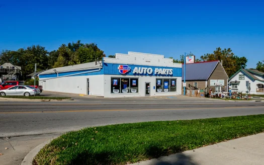 Great Location!  Cameron Commercial Building For Sale