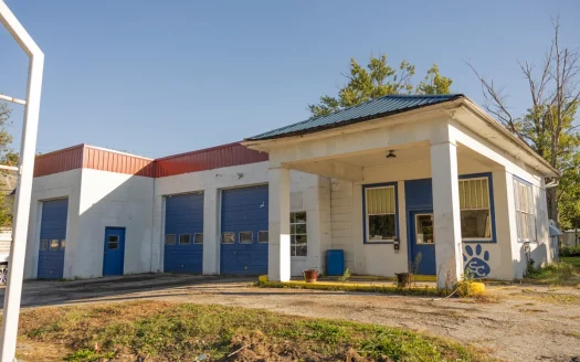 Charming Commercial Property, Endless Possibilities in Memphis