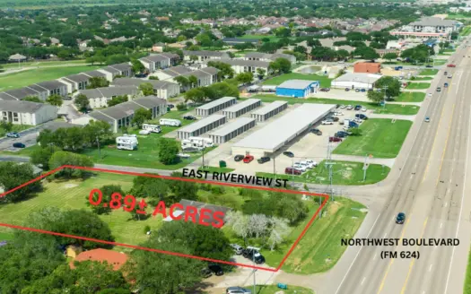 Commercial Hard Corner Lot In Calallen, Texas