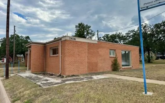 Brownwood TX Commercial Building – Medical, Office, or Retail