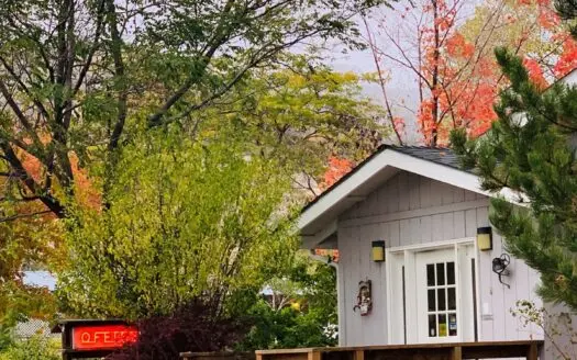 AAA Rated Sunrise Motel and RV Park Cedarville, Modoc County