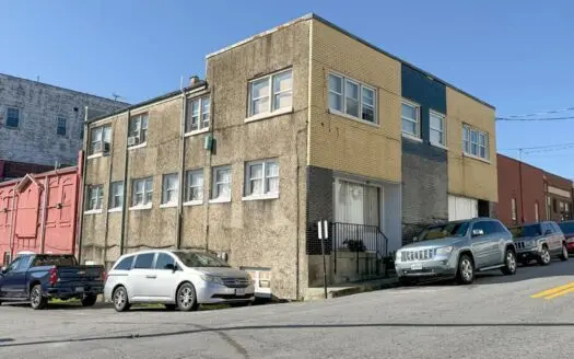 Maximum Cash Flow: Prime Five-Unit Property with Long-Term Tenant