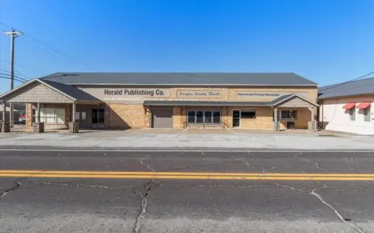 Retail or Office Space for Sale – Commercial Warehouse in Downtown Ava, MO for Sale