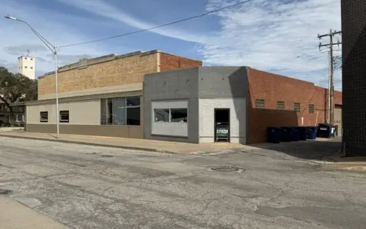 Commercial Building close to downtown in Alva, OK