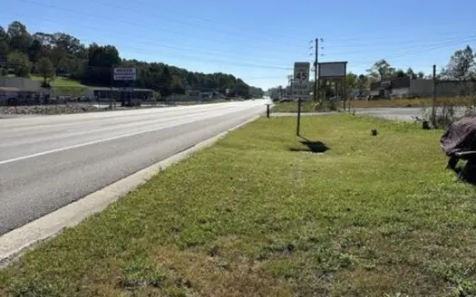 .96 Acres Commercial Property For Sale in Claiborne County, TN