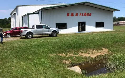 Commercial Warehouse With Office Space In Kinder, La