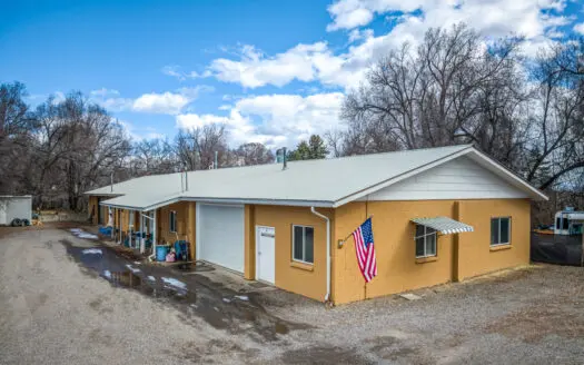 Western Slope warehouse with attached apartment in Colorado
