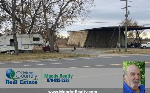 Commercial Property With Shop Near Blytheville Arkansas