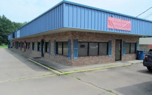 100% Occupied Strip Mall Winnsboro Wood County Texas – DFW