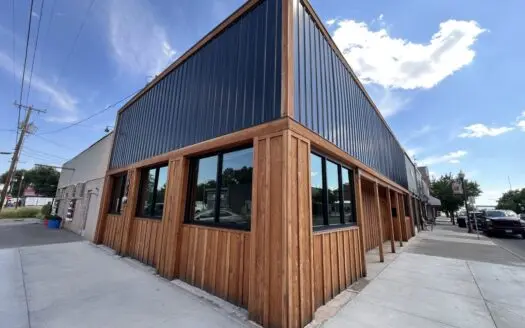 Eastern Oregon Broadway Avenue Commercial Building