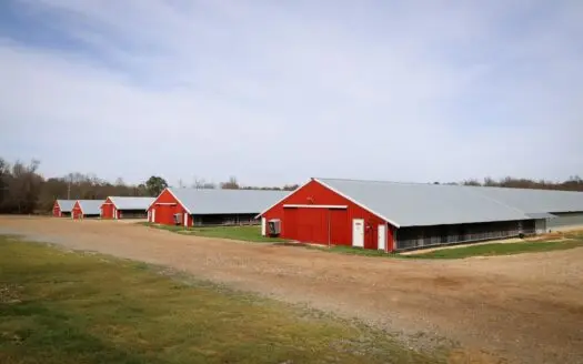 5 House Broiler Farm & Residence For Sale in North LA