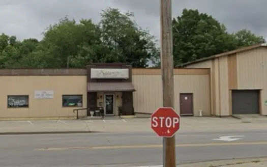 984 Ridgeway Ave /US 27 Falmouth Ky 41040 Commercial Bldg