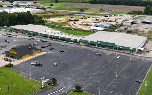 Weiss Lake Plaza Retail Investment For Sale in Centre, Alabama