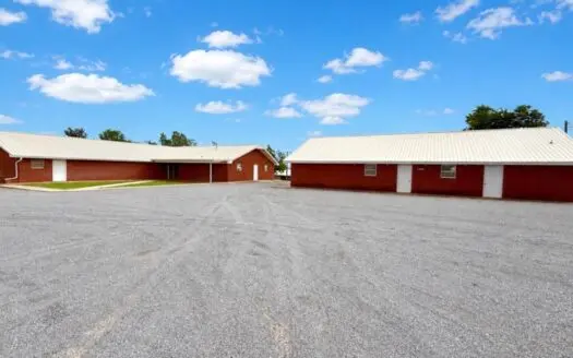 Commercial Property In Eakly, OK For Sale