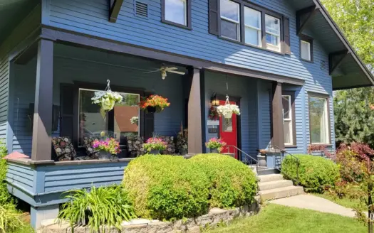 Vintage Home and Shop For Sale in Rosalia WA!