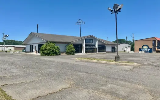 Commercial Building In Arkadelphia Arkansas on I-30