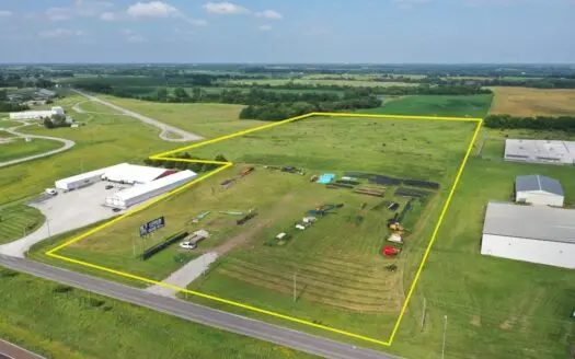 Prime 19.4-Acre Commercial Development Opportunity Along I-35