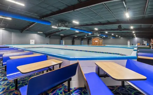 Skating Rink or Commercial Building in West Plains, MO