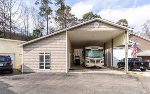Charming Lake Retreat at Blue Heron RV Resort in Guntersville, AL