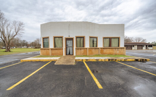 Turnkey Restaurant Building for Sale in Downtown Bradford, TN