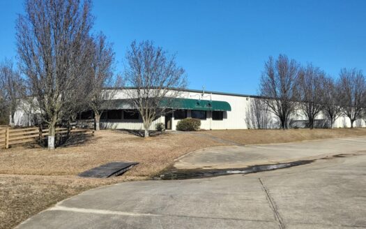 Prime Industrial Flex Space: 61,269 SF Warehouse in Guntersville