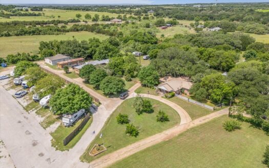 4.417-acre income-producing commercial property on I-14 in Belton