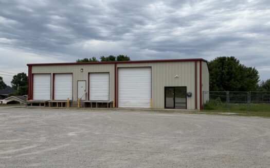 Income-Producing Warehouse Near Hwy 63 West Plains, MO