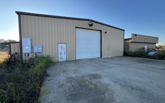 7 Commercial Acres and 3 Buildings For Sale, Hwy 65, Damascus, AR