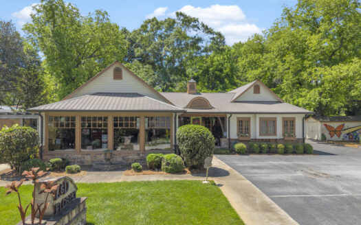 Free-Standing Retail/Office Near US-441/GA-365 | Cornelia, GA