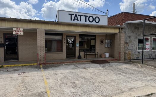 Fantastic Commercial Building Downtown Winnsboro, Texas