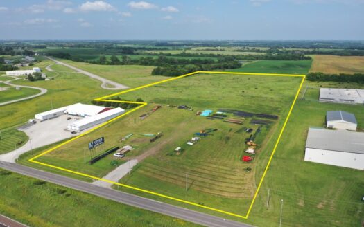 Prime 19.4-Acre Commercial Development Opportunity Along I-35