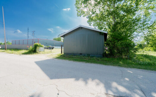 Commercial property on Washington St. in Commerce Texas