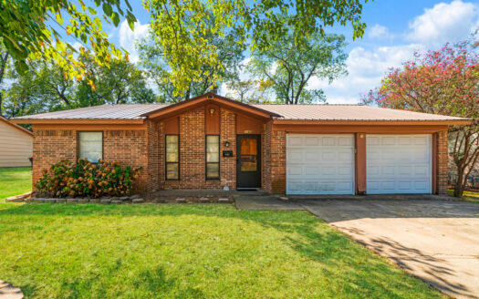 Updated 3-Bedroom Home & Investment Property in Paris, TX