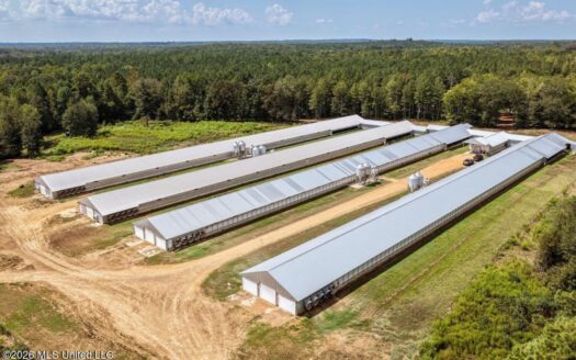 Kosciusko, MS Poultry Breeder Farm For Sale