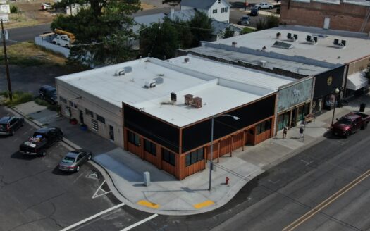 Eastern Oregon Broadway Avenue Commercial Building