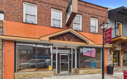Commercial Building for Sale in Downtown West Jefferson